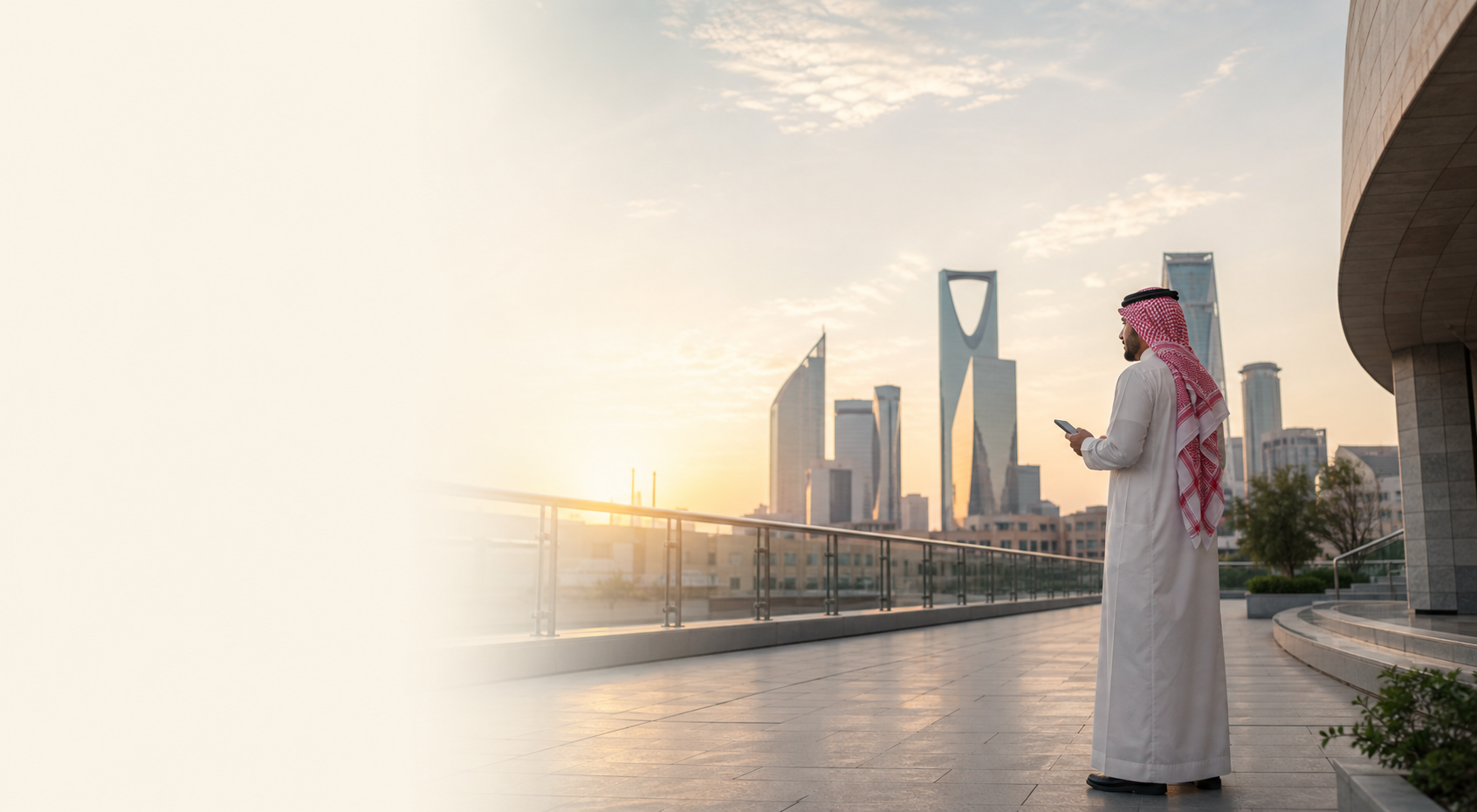 تطبيق الصقر للتأمين: مطالباتك ووثائقك في جيبك